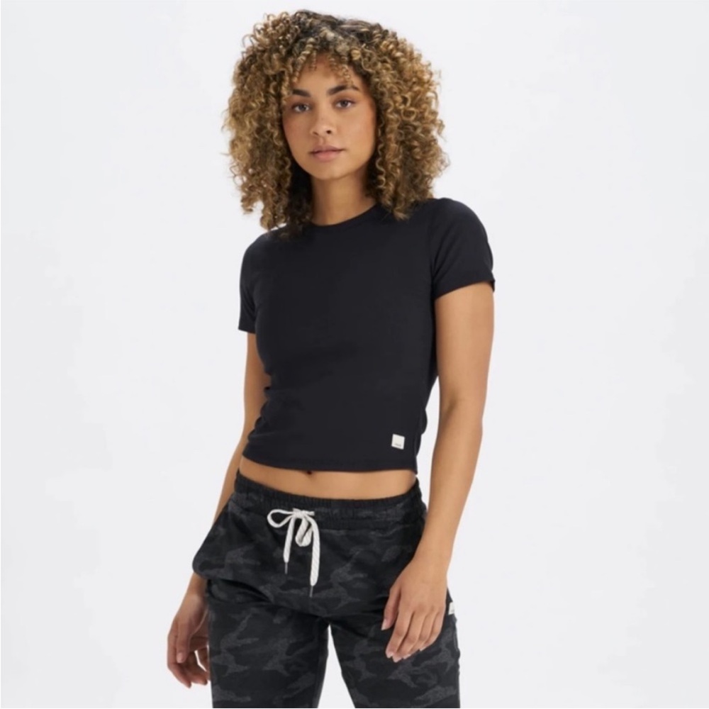 Vuori Black Mudra Fitted Rib Short Sleeve T-shirt Medium